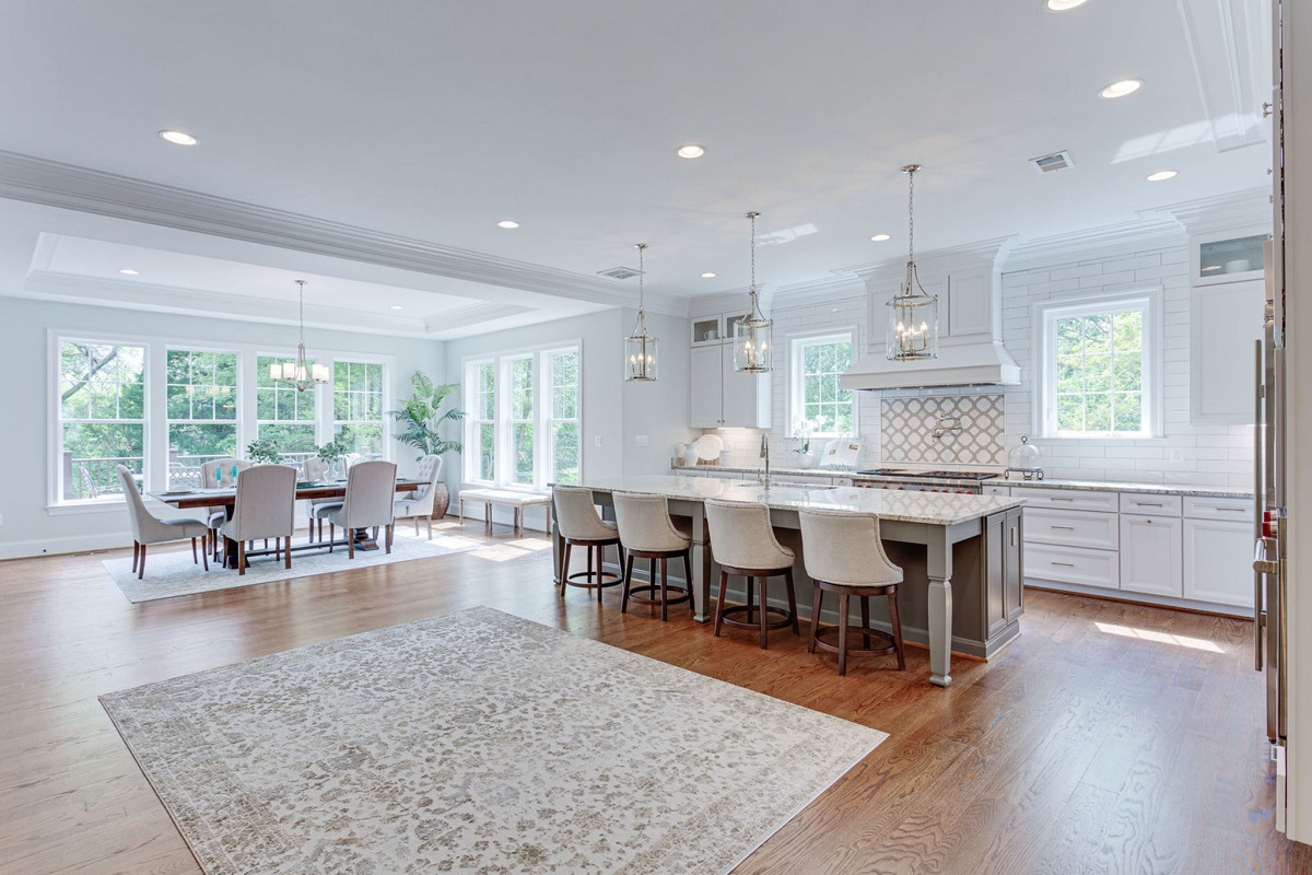 038 interior 31 of 120